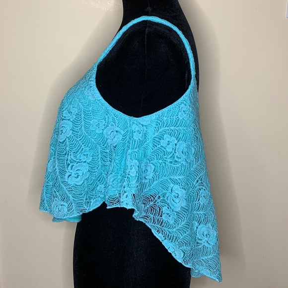 ~ Pins & Needles Cropped Ruffled Tank ~ - Picture 2 of 4